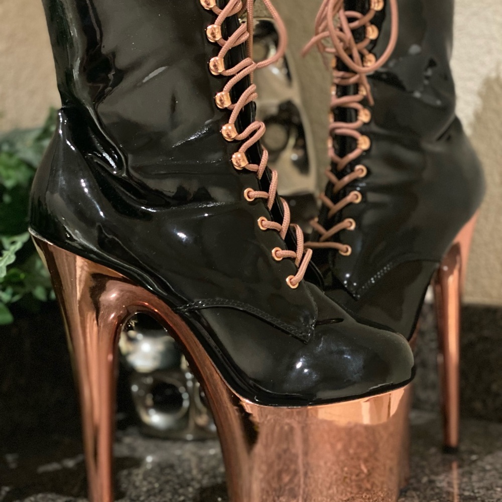 Pleaser Black/Chrome Booties